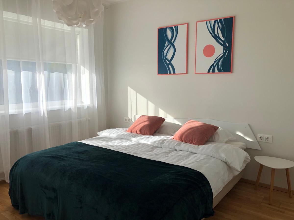 Modern One Bedroom Flat With Sunset Views, Self Check-In Parnu Exterior photo